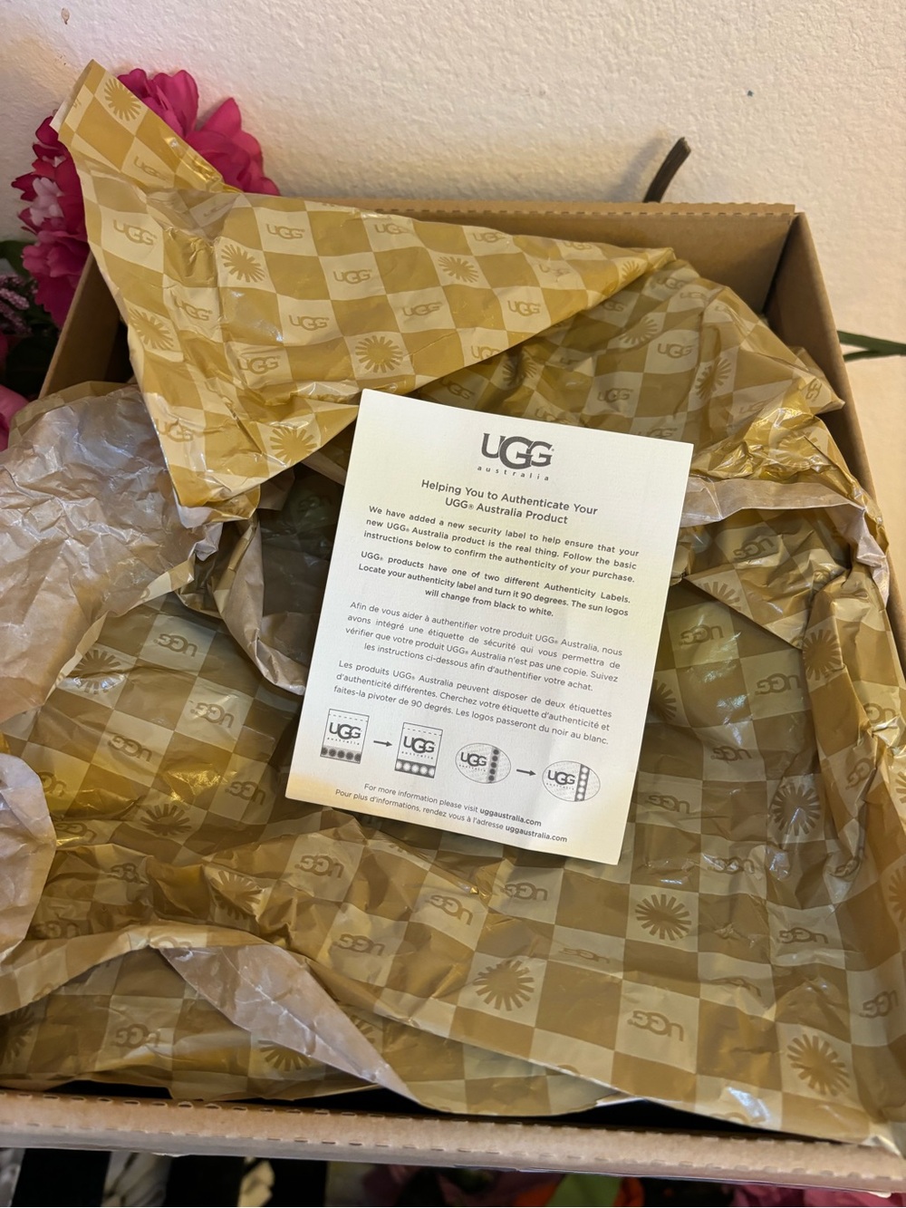 UGG Classic Short Leopard Print, Womens Size 6, Like New, In Original Box - Picture 9 of 11